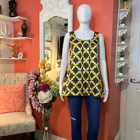 BEAUTIFUL, TORY BURCH Grey, yellow, and white sleeveless blouse. size 6 - Picture 6 of 16